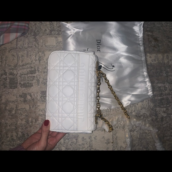 White purse - Picture 2 of 2
